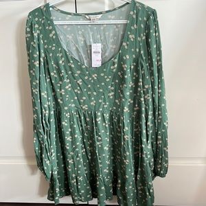 American eagle NWT size M floral top